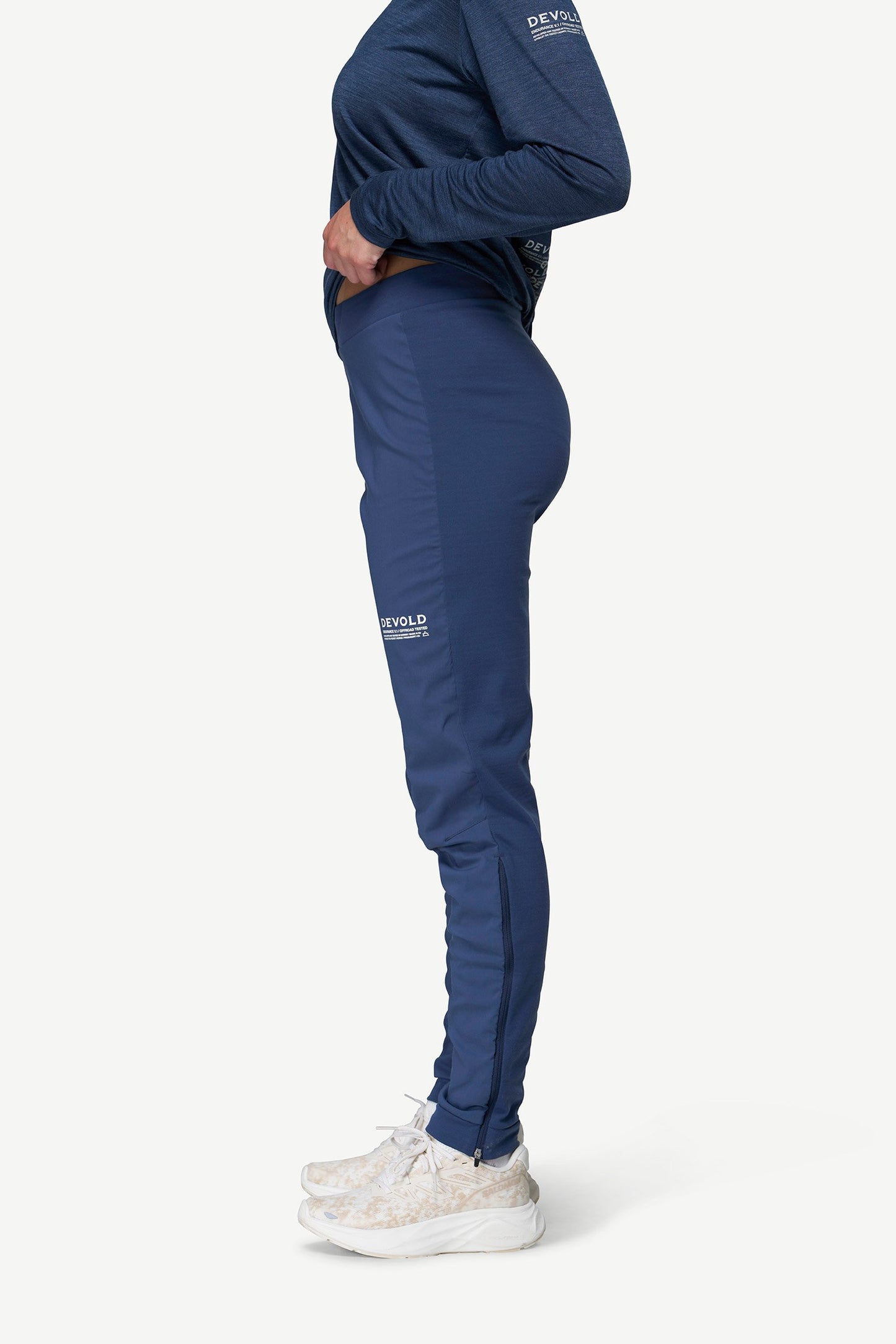 DevoldEnduranceMerinoPantsWmn-NightSideView