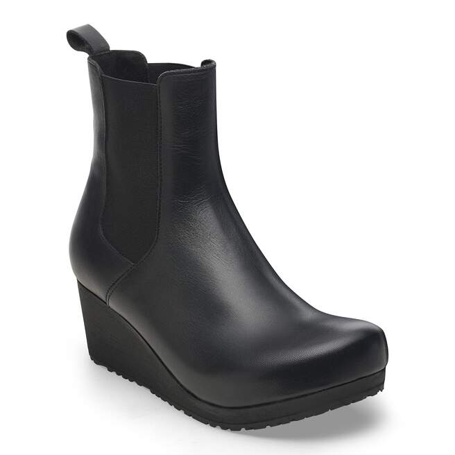 BirkenstockEbbaSlipOnBlackLeatherBootsFrontSideView