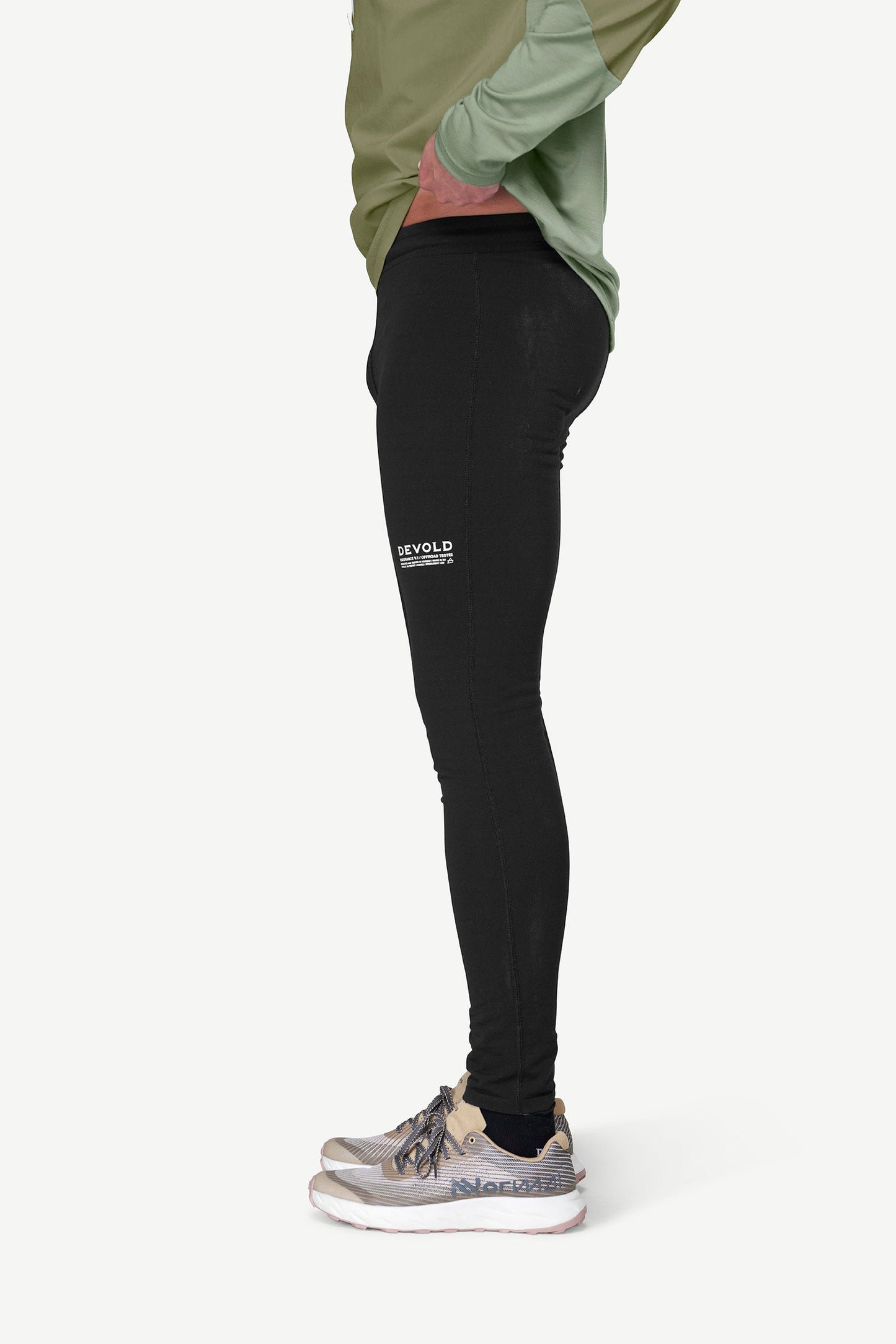 DevoldEnduranceMerinoTightsMan-BlackSideView