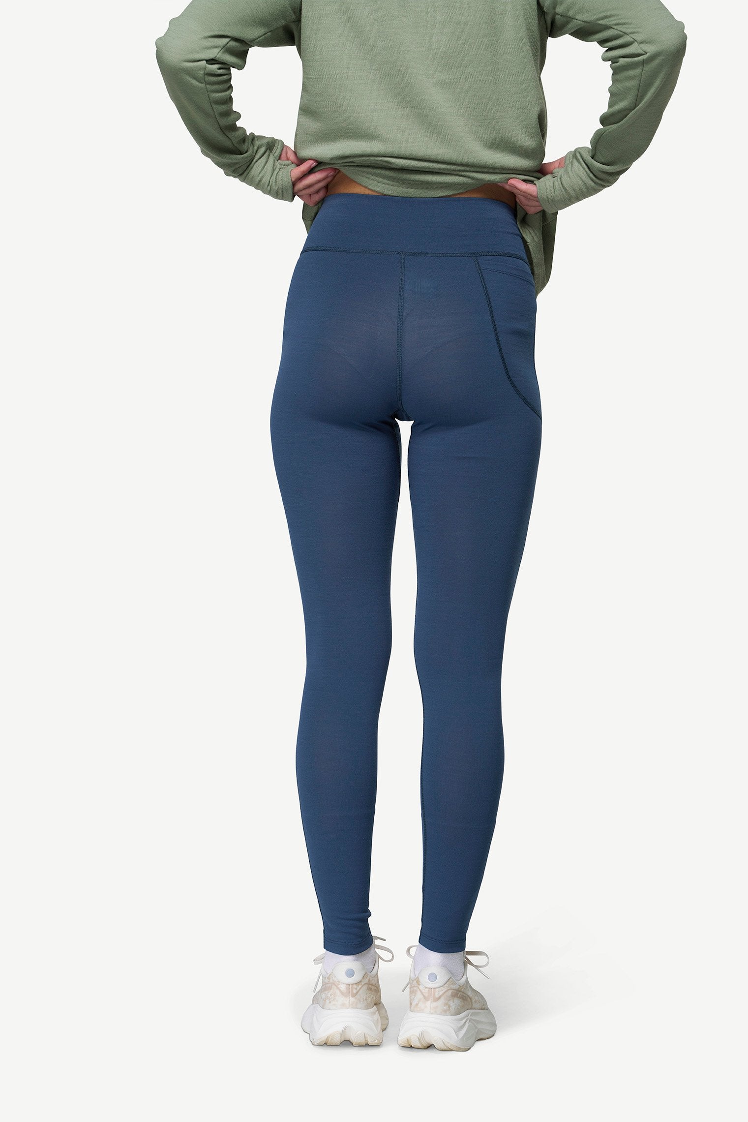 DevoldEnduranceMerinoTightsWmn-NightBackView