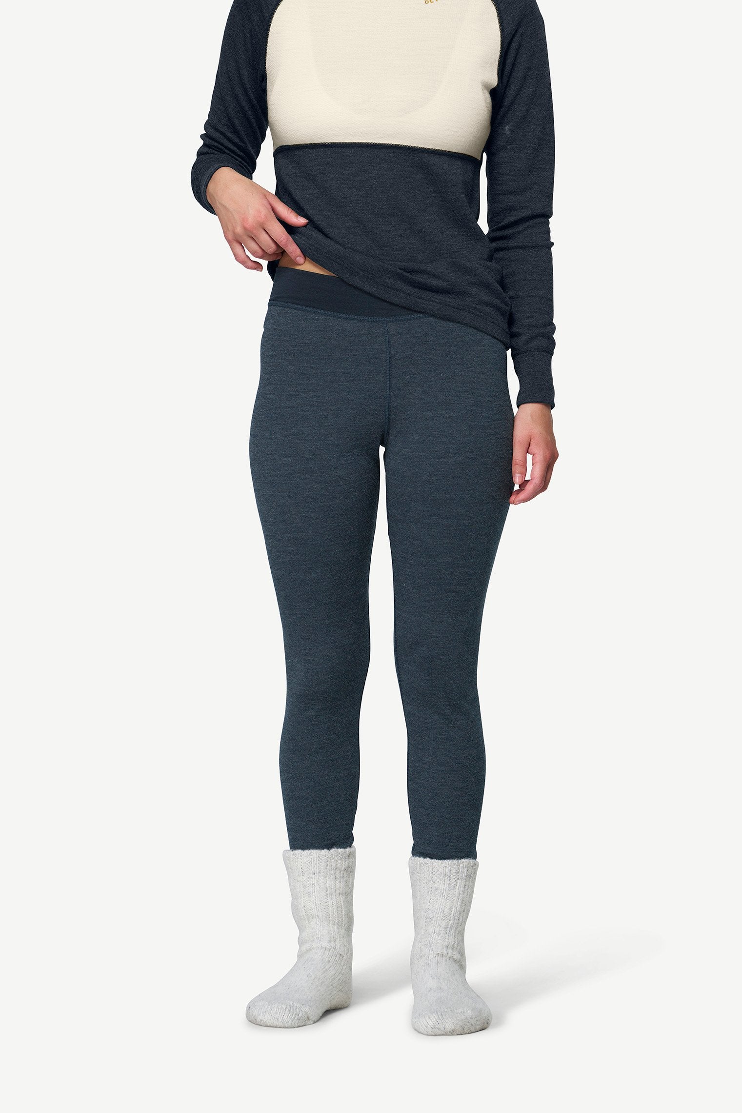 DevoldExpeditionMerinoSilkLongsJr-Ink-12FrontView