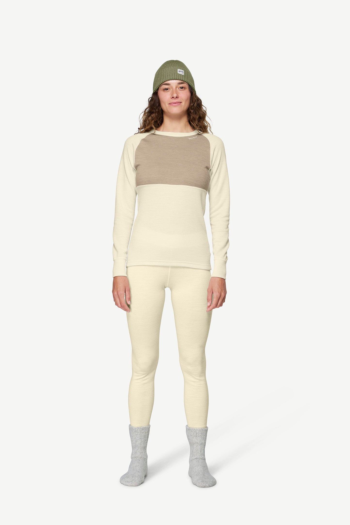 DevoldExpeditionMerinoSilkShirtWmn-OffwhiteStoneFrontView