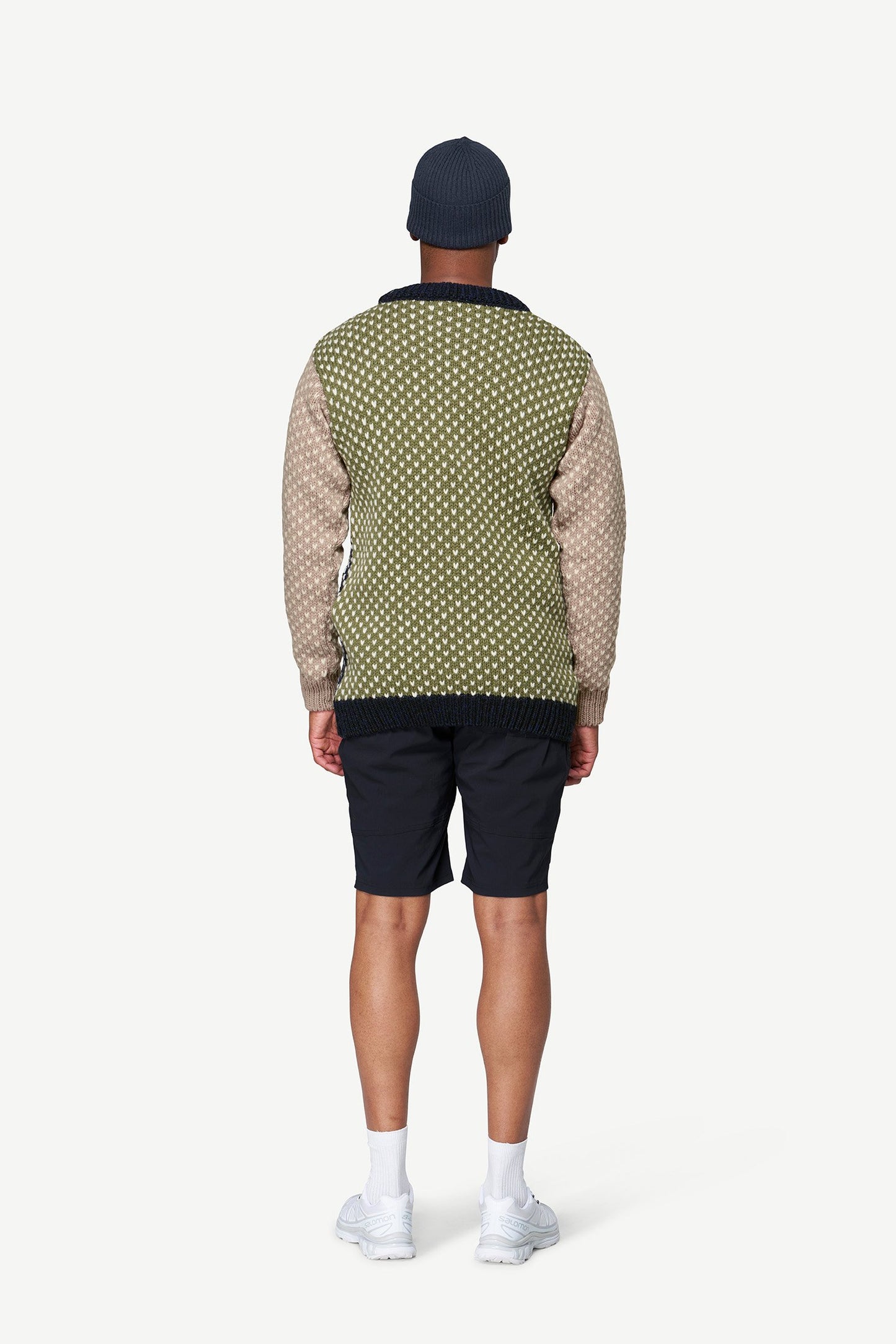 DevoldNordsjoWoolSweater-NavyStoneOlive-LManBackView