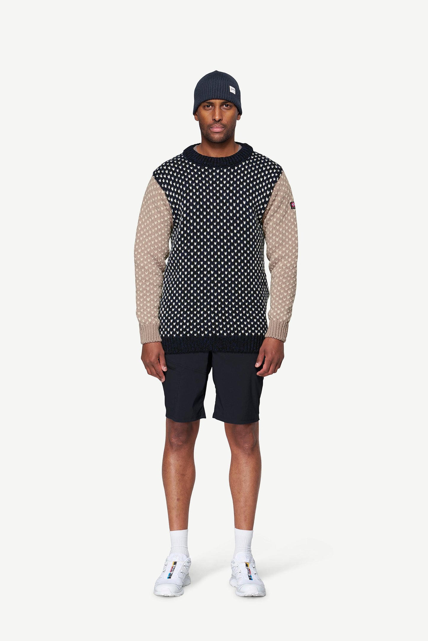 DevoldNordsjoWoolSweater-NavyStoneOlive-LManFrontView