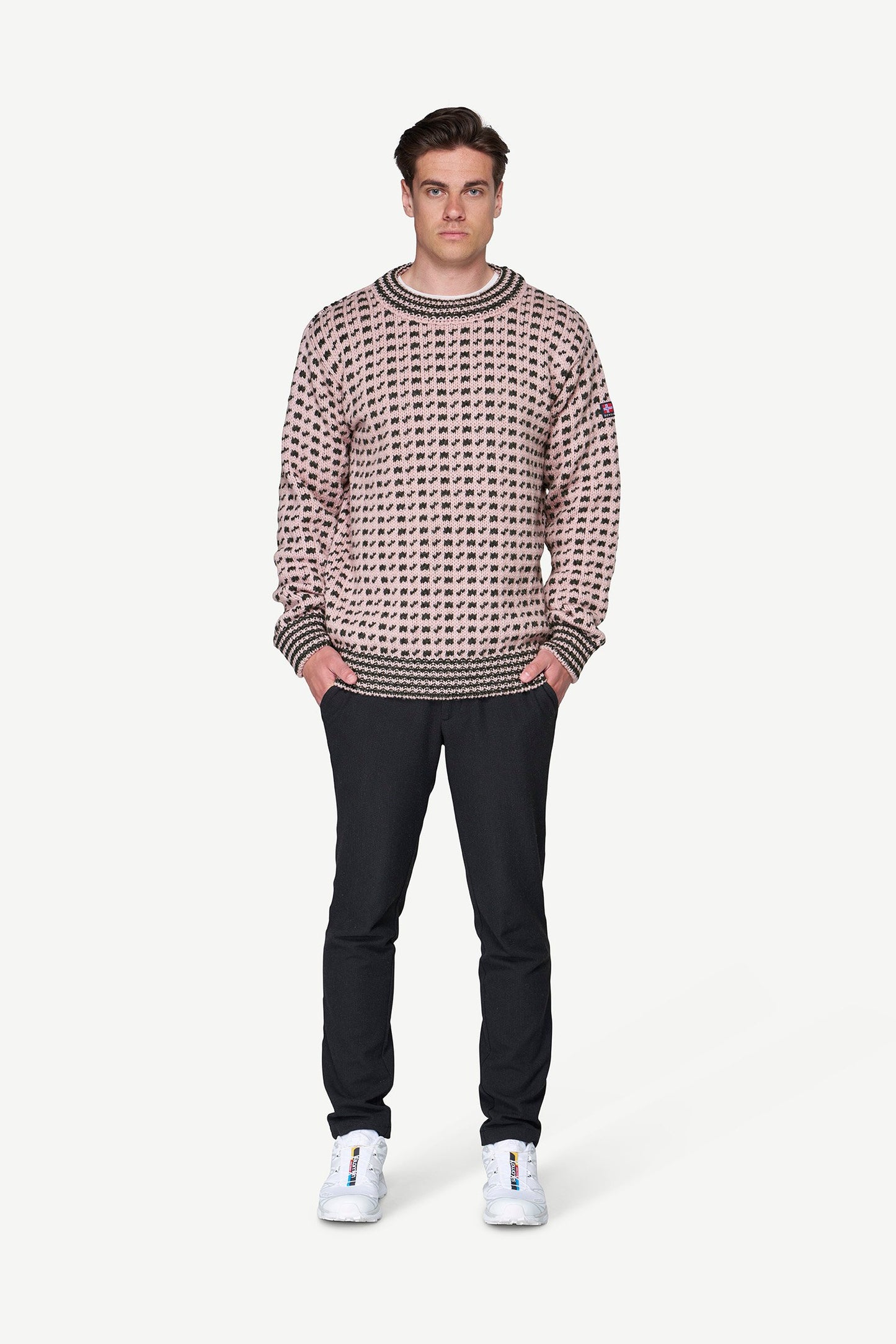 DevoldOriginalIslenderWoolSweater-ChalkPinkAnthracite-XSFrontView