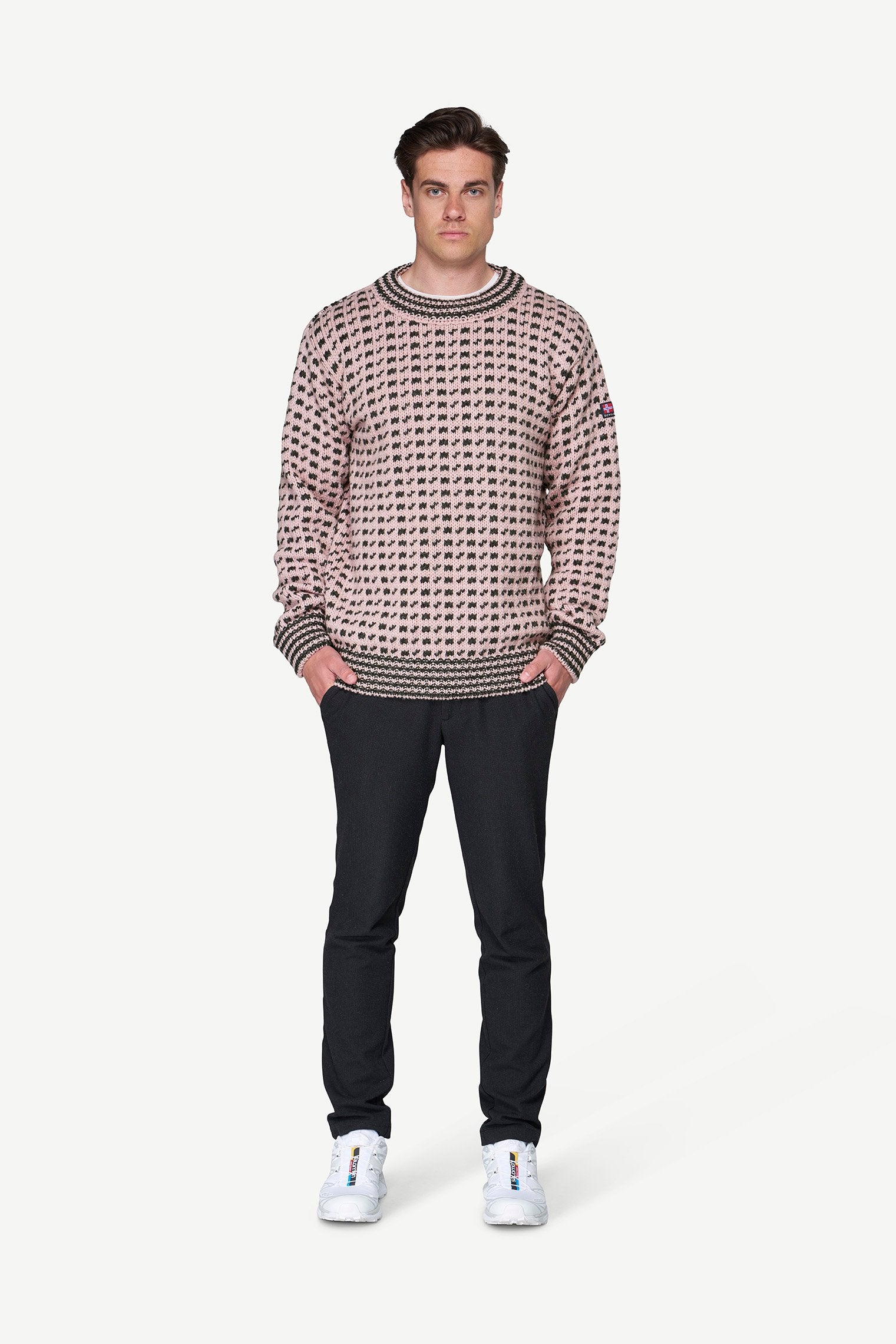 DevoldOriginalIslenderWoolSweater-ChalkPinkAnthracite-XSFrontView