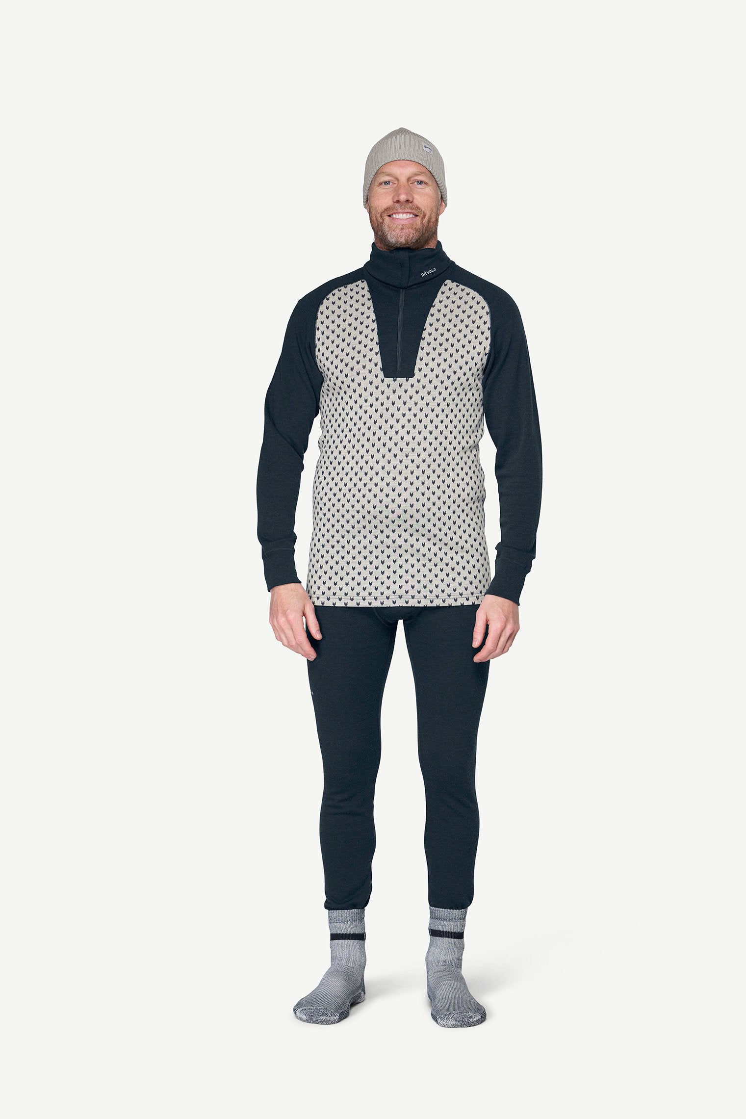 DevoldSignatureMerino230ZipMan-InkRawwhiteFrontView