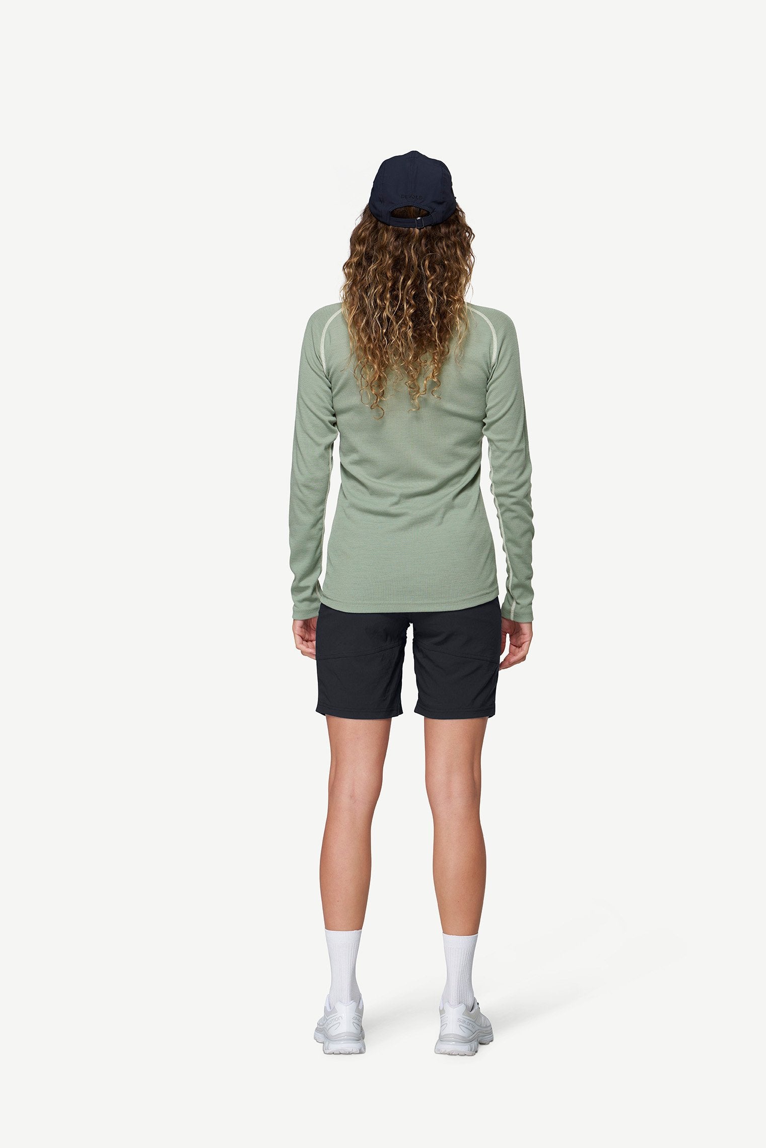 Devold_Lauparen_Merino_190_Base_Shirt_Wmn_-_Fog_Back_View