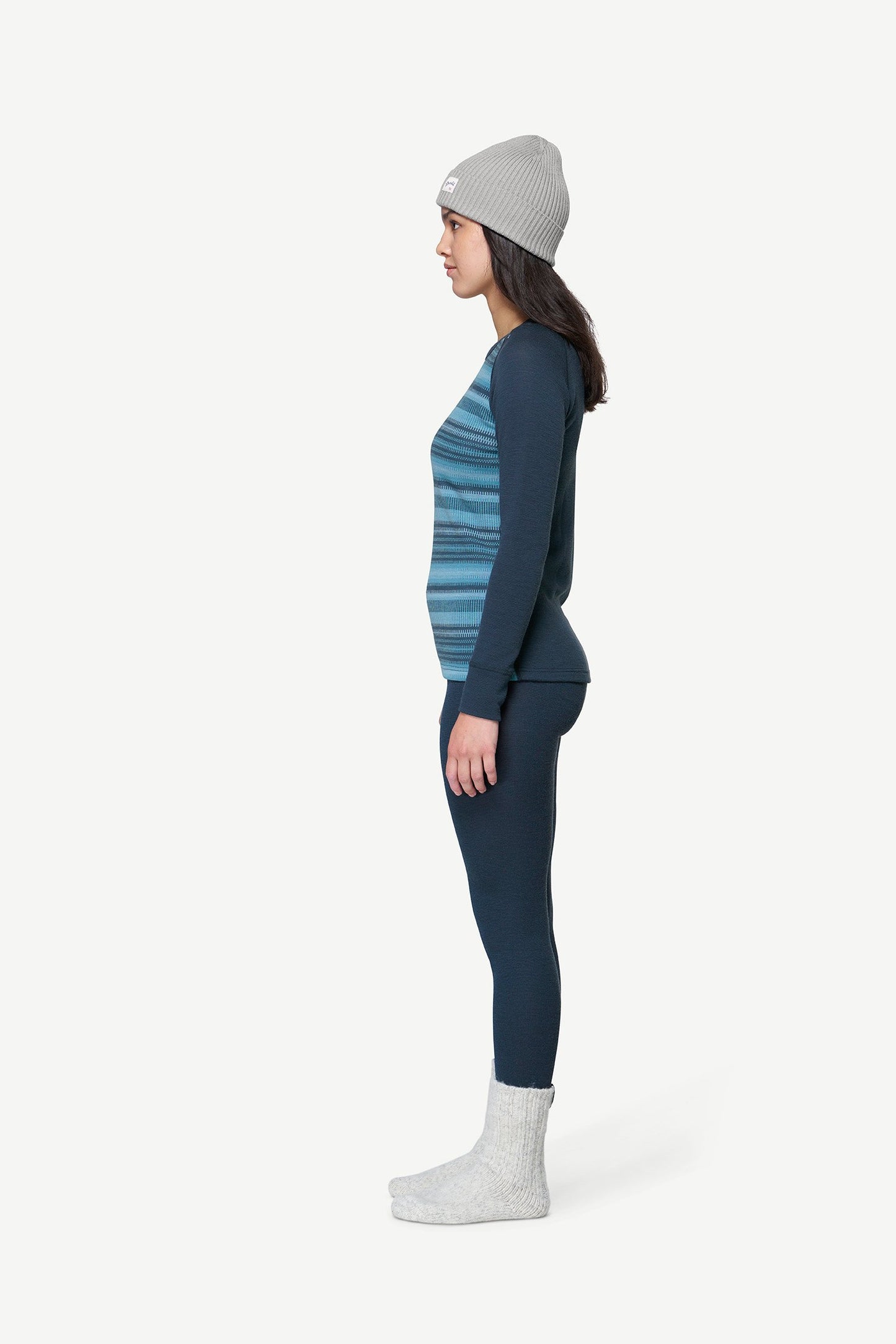 Devold_Signature_Merino_230_Shirt_Wmn_-_Night_Side_View