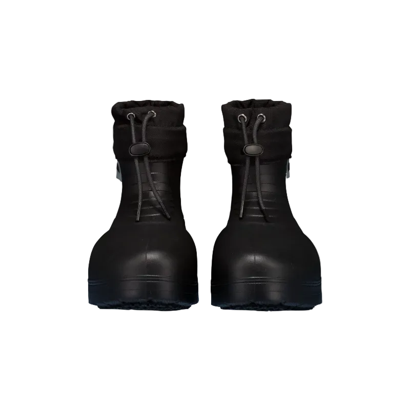 FubukiNiseko3.0LowBlackBootsPairFrontView